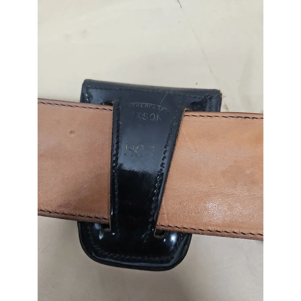 Mixson Leathercraft‎ Utility 36
